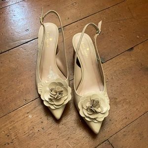 Kate Spade nude/pale pink patent leather flower pointed toe sling back pumps